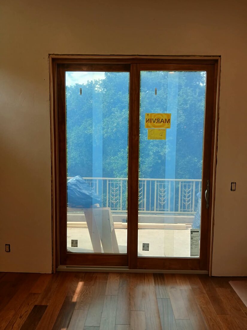 Sliding door